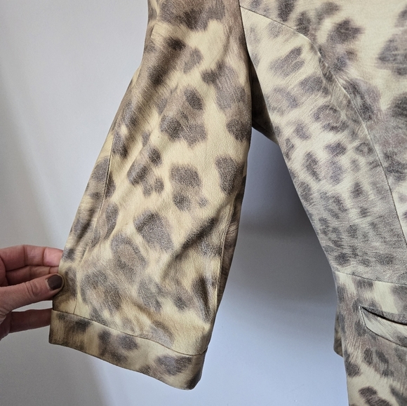 Carslisle 100% Smooth Suede Leopard Print Women's Jacket. Size 10 - Picture 3 of 12